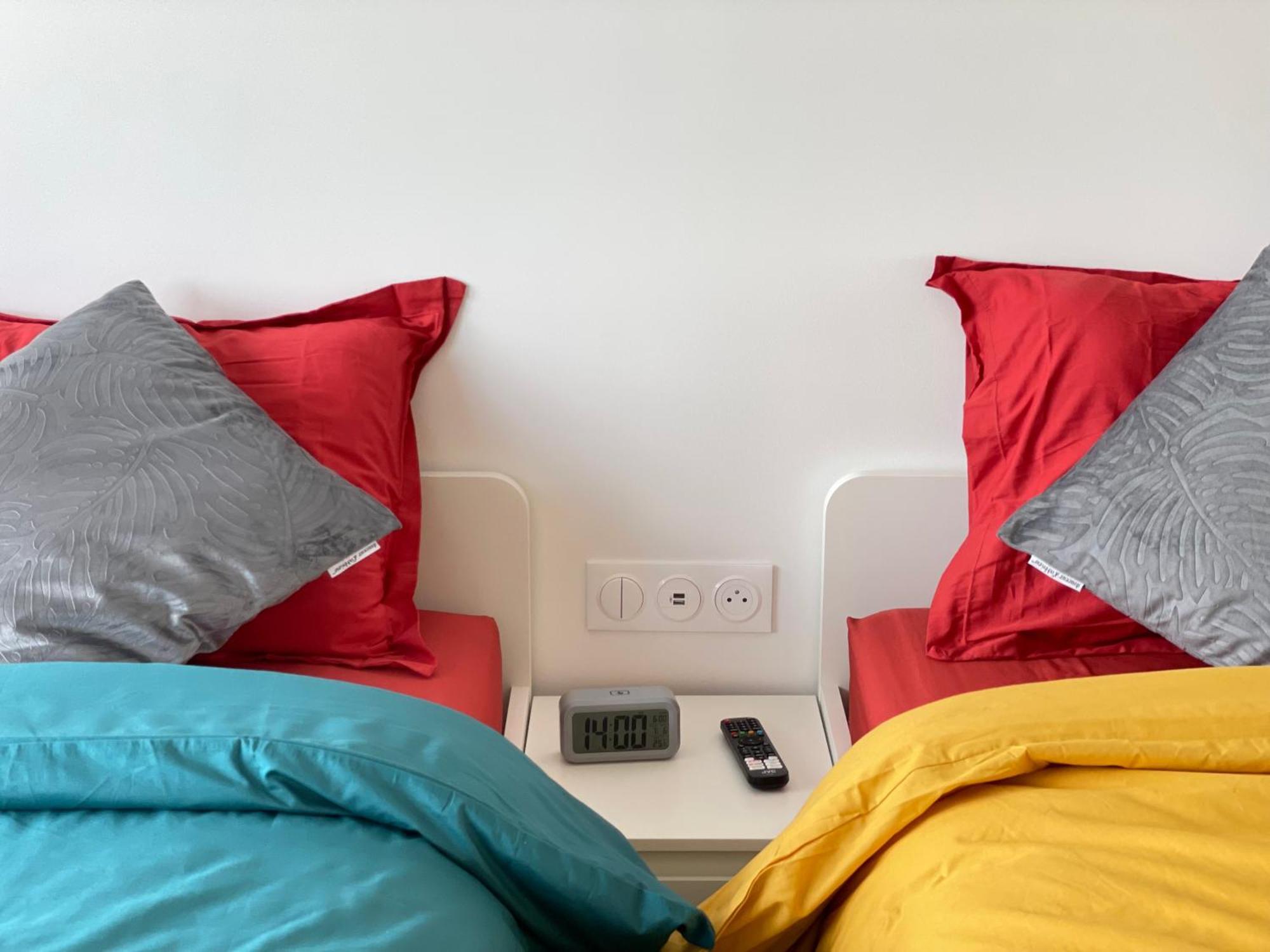 Paris Pantin Magnifique Appartement 4 Pieces De 108M2 Avec 2 Parking Interieur - Tres Cosy Pour 1 A 12 Personnes - Entierement Refait A Neuf Entire Apartment Luxurious And Warm - Pantin Paris 19 Eme Free Wifi Gratuit Kültér fotó