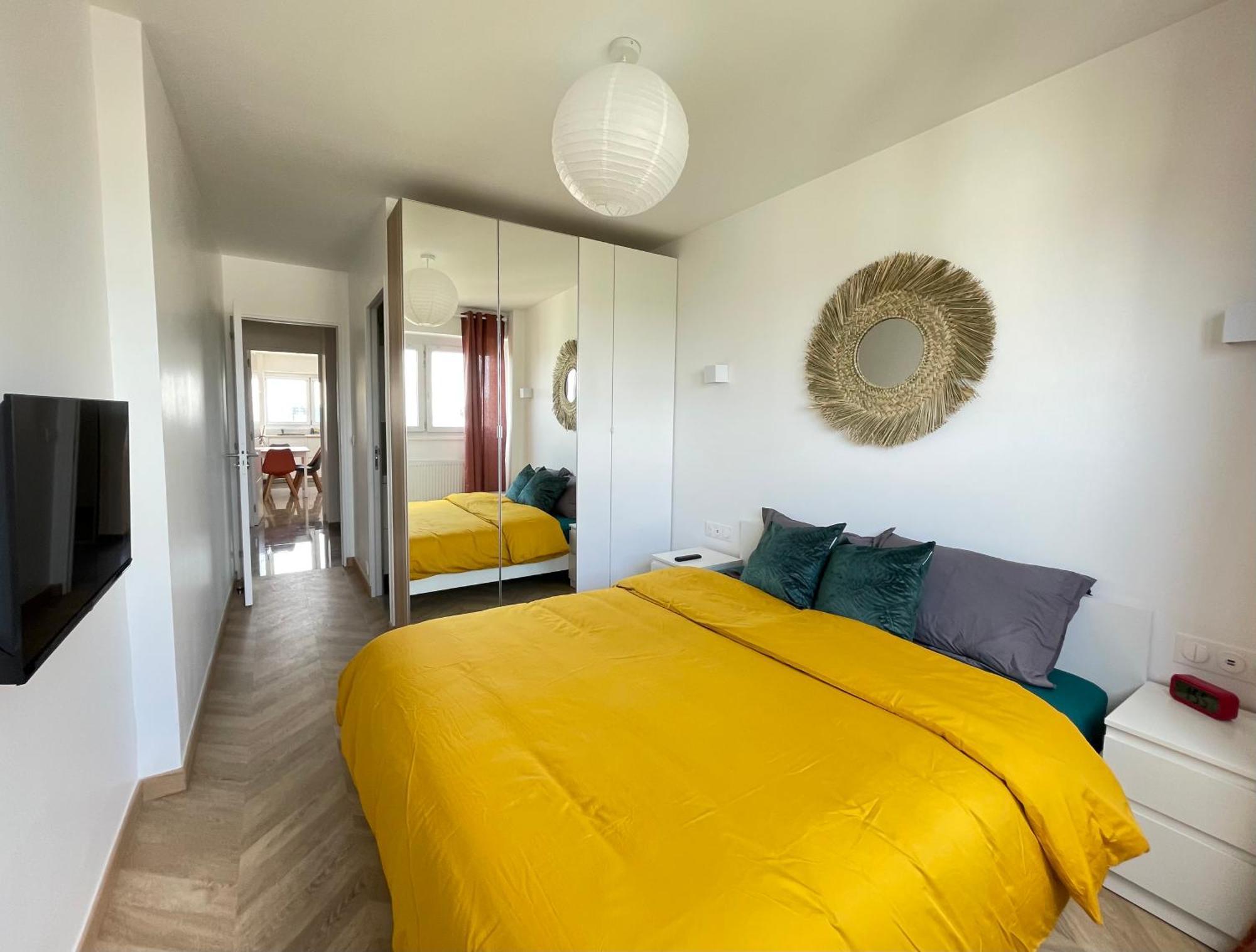 Paris Pantin Magnifique Appartement 4 Pieces De 108M2 Avec 2 Parking Interieur - Tres Cosy Pour 1 A 12 Personnes - Entierement Refait A Neuf Entire Apartment Luxurious And Warm - Pantin Paris 19 Eme Free Wifi Gratuit Kültér fotó