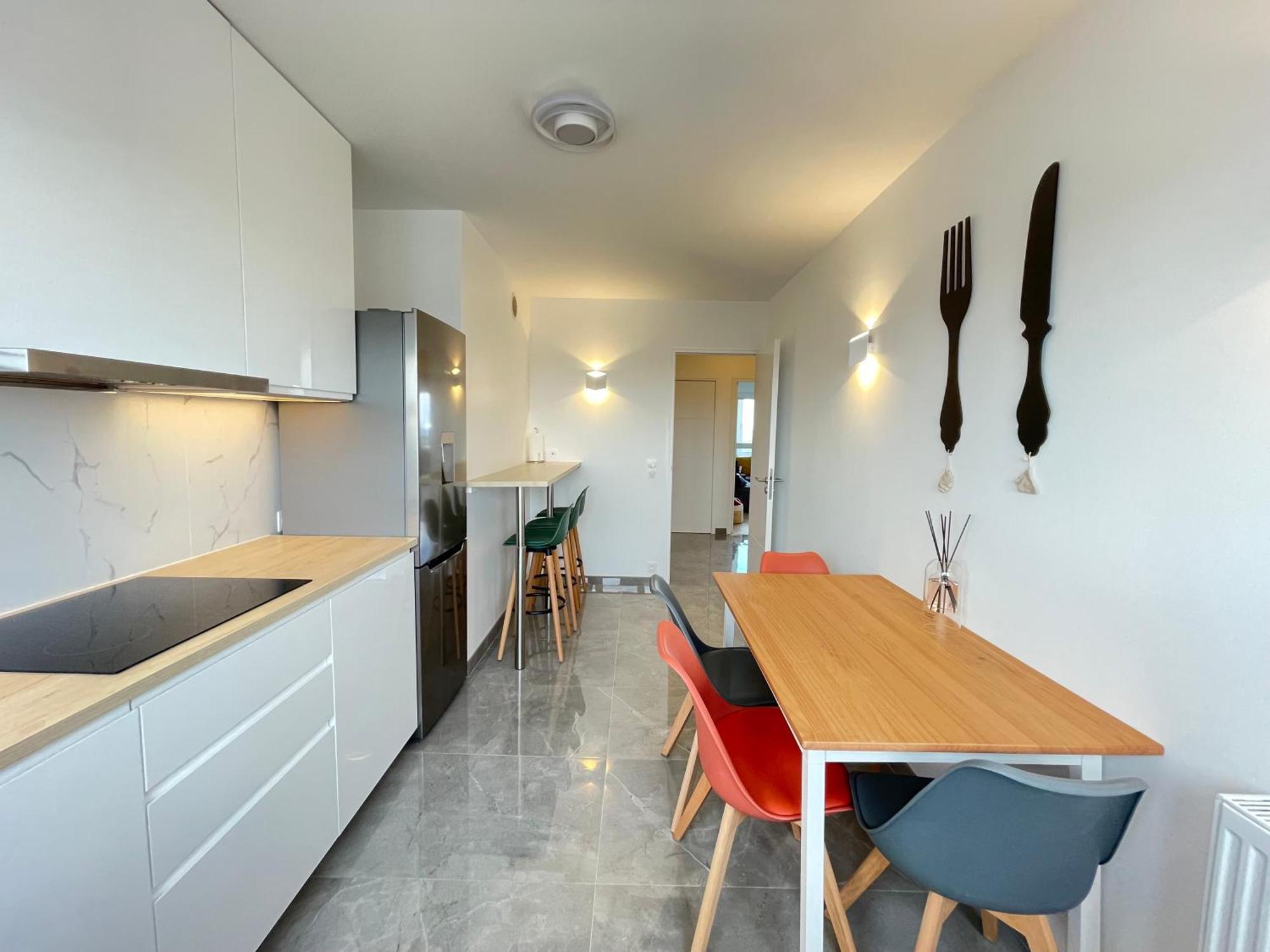 Paris Pantin Magnifique Appartement 4 Pieces De 108M2 Avec 2 Parking Interieur - Tres Cosy Pour 1 A 12 Personnes - Entierement Refait A Neuf Entire Apartment Luxurious And Warm - Pantin Paris 19 Eme Free Wifi Gratuit Kültér fotó