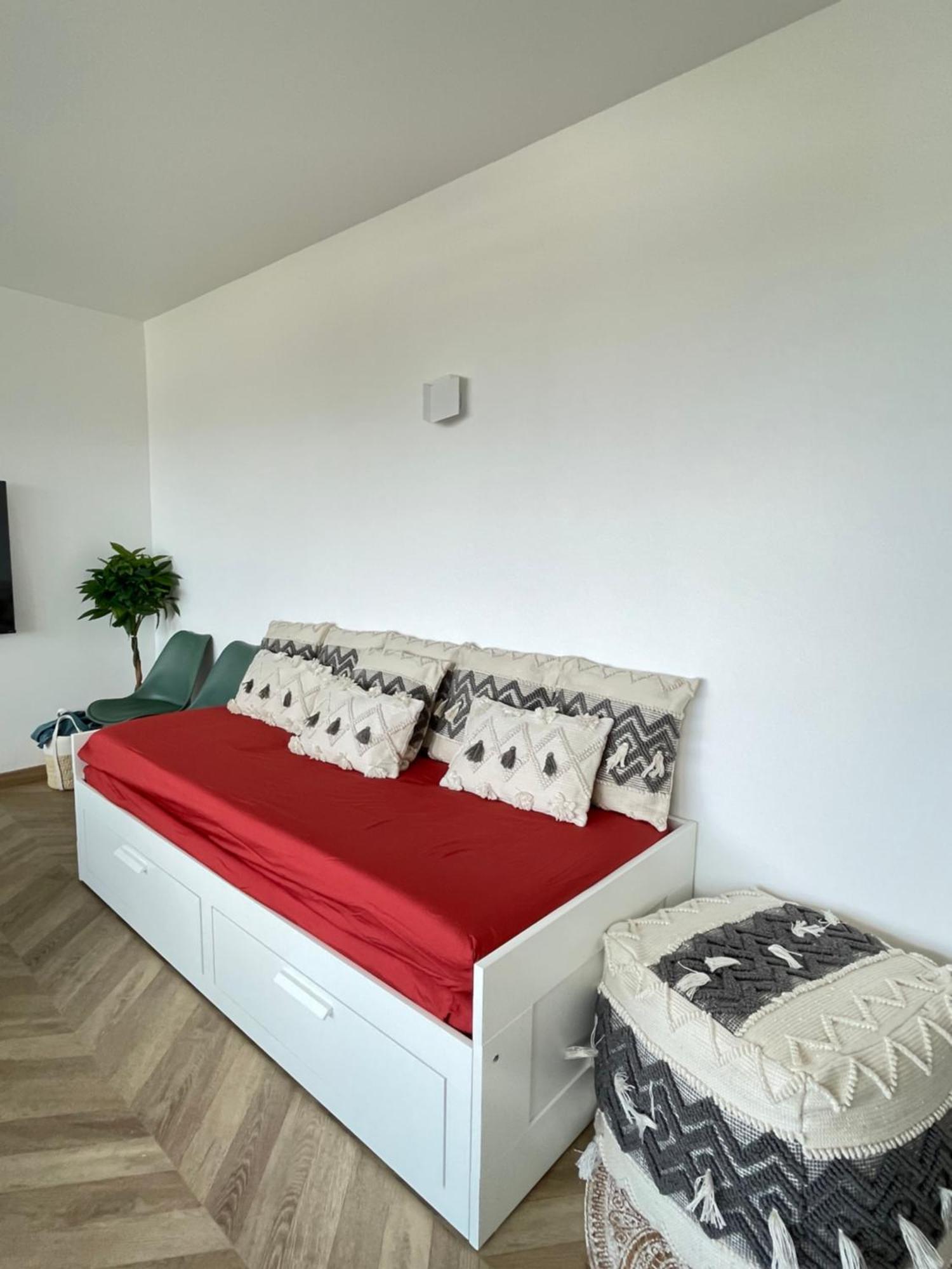 Paris Pantin Magnifique Appartement 4 Pieces De 108M2 Avec 2 Parking Interieur - Tres Cosy Pour 1 A 12 Personnes - Entierement Refait A Neuf Entire Apartment Luxurious And Warm - Pantin Paris 19 Eme Free Wifi Gratuit Kültér fotó