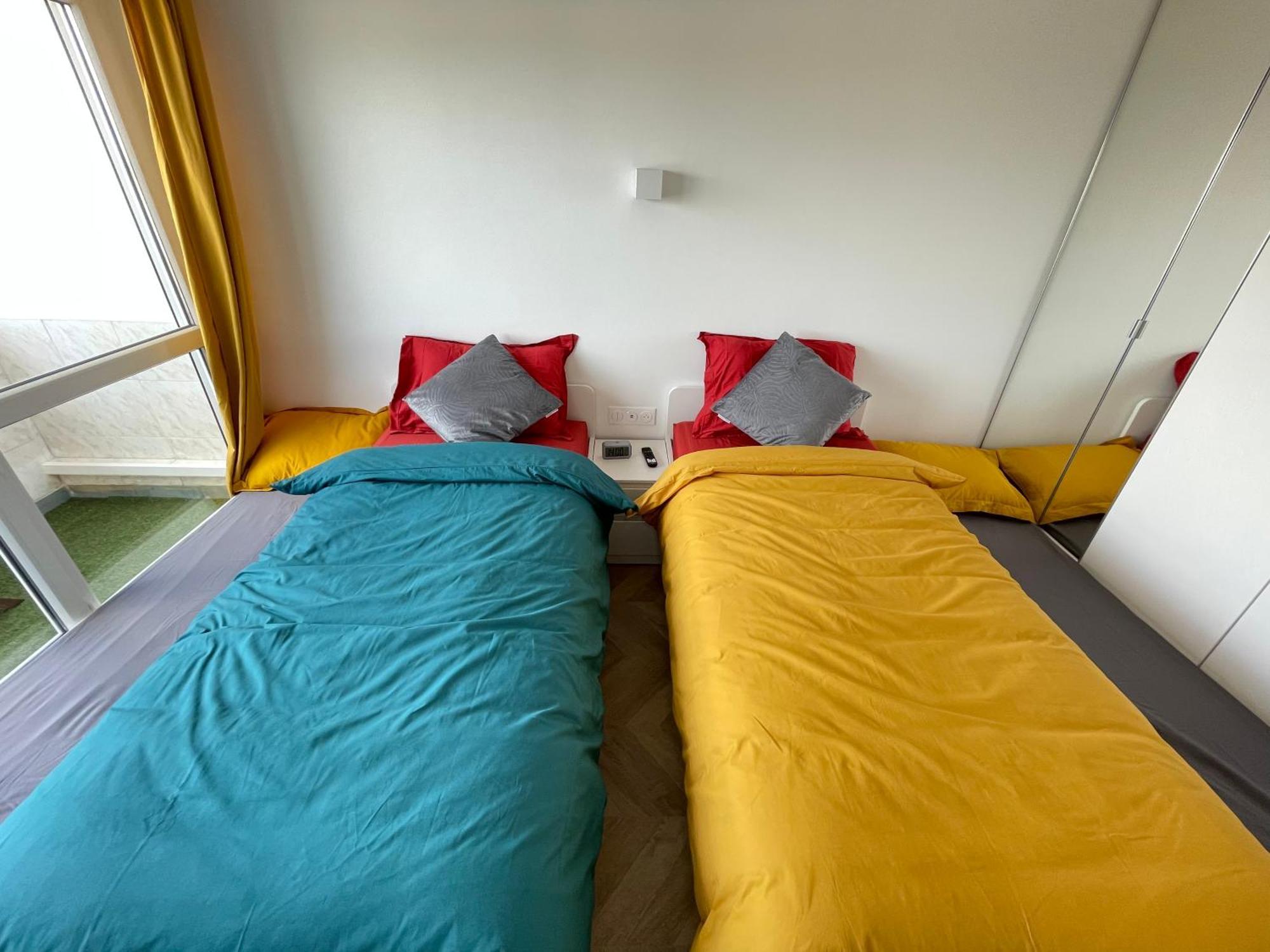 Paris Pantin Magnifique Appartement 4 Pieces De 108M2 Avec 2 Parking Interieur - Tres Cosy Pour 1 A 12 Personnes - Entierement Refait A Neuf Entire Apartment Luxurious And Warm - Pantin Paris 19 Eme Free Wifi Gratuit Kültér fotó