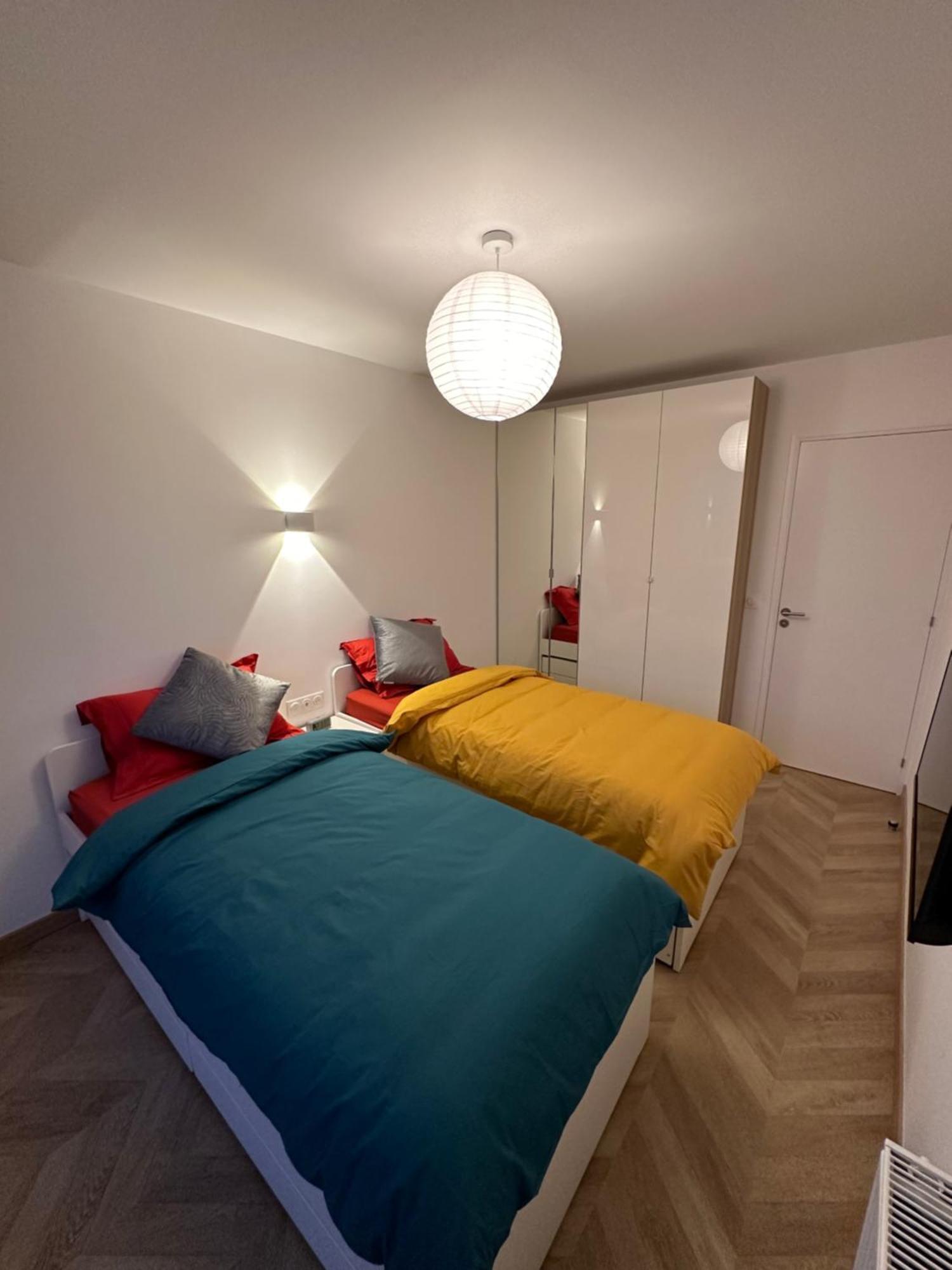 Paris Pantin Magnifique Appartement 4 Pieces De 108M2 Avec 2 Parking Interieur - Tres Cosy Pour 1 A 12 Personnes - Entierement Refait A Neuf Entire Apartment Luxurious And Warm - Pantin Paris 19 Eme Free Wifi Gratuit Kültér fotó
