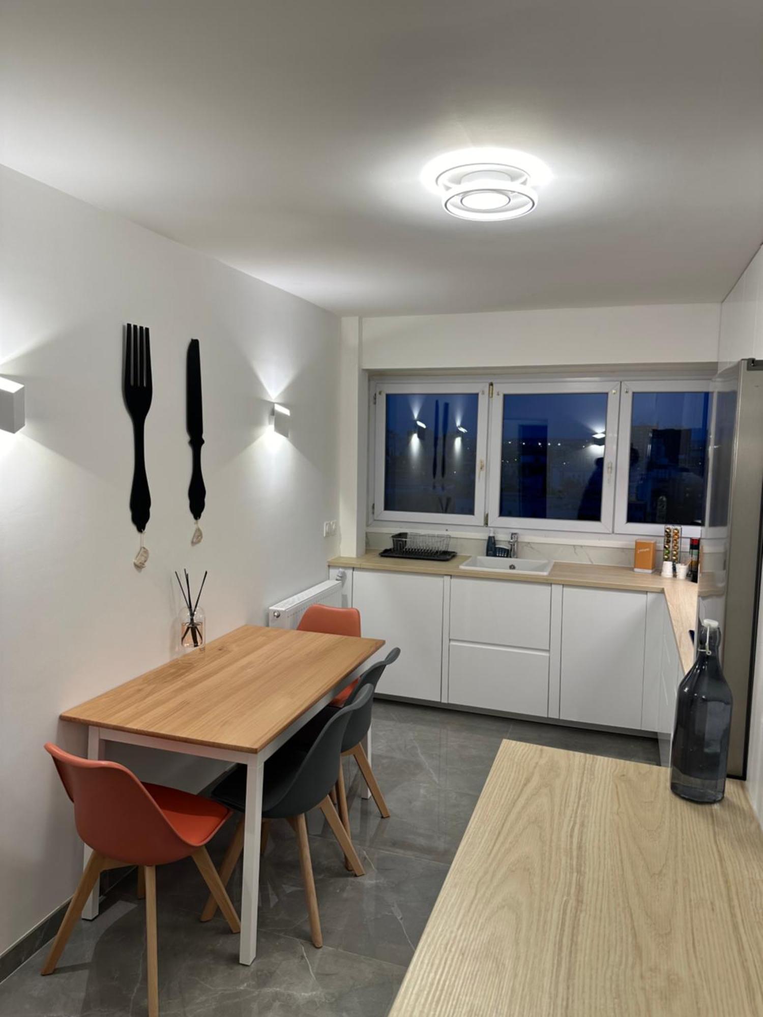 Paris Pantin Magnifique Appartement 4 Pieces De 108M2 Avec 2 Parking Interieur - Tres Cosy Pour 1 A 12 Personnes - Entierement Refait A Neuf Entire Apartment Luxurious And Warm - Pantin Paris 19 Eme Free Wifi Gratuit Kültér fotó