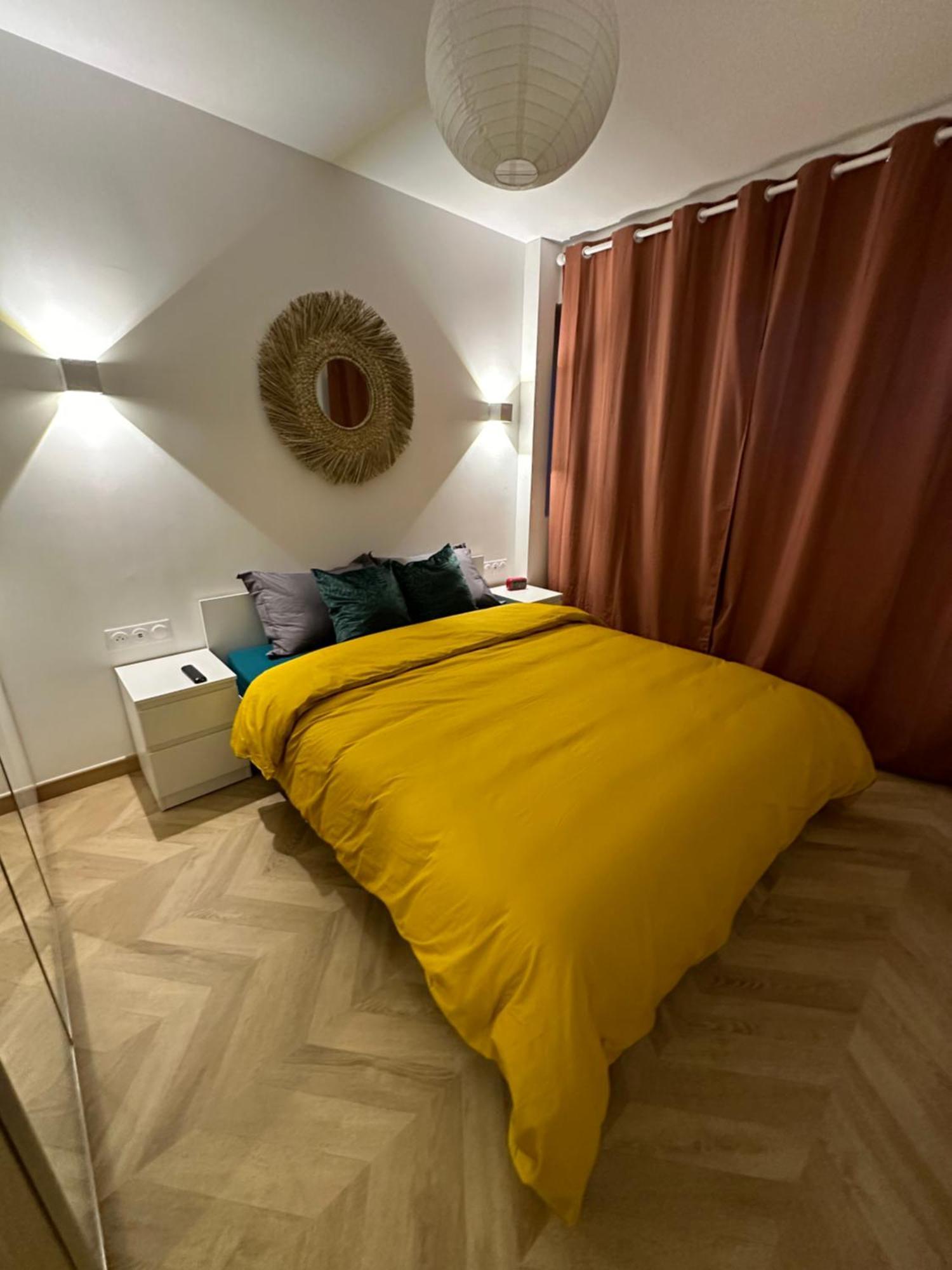 Paris Pantin Magnifique Appartement 4 Pieces De 108M2 Avec 2 Parking Interieur - Tres Cosy Pour 1 A 12 Personnes - Entierement Refait A Neuf Entire Apartment Luxurious And Warm - Pantin Paris 19 Eme Free Wifi Gratuit Kültér fotó